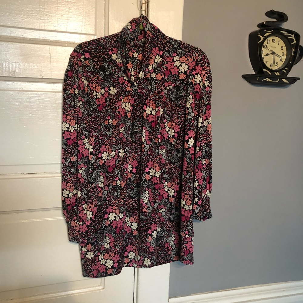 Woman’s Adiva Floral Blouse. Size XL.